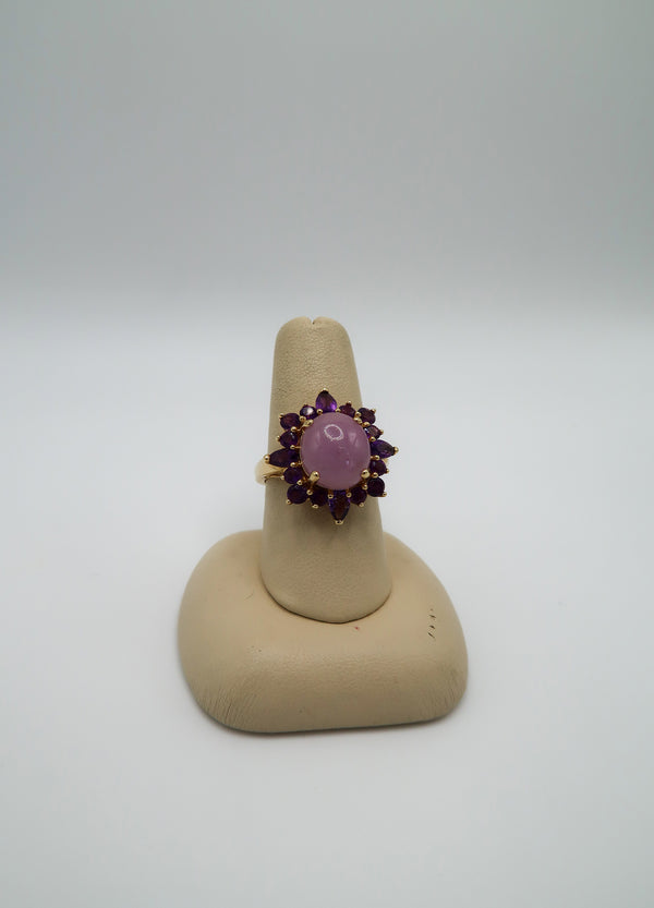 Vintage 14k yellow gold ring with purple jade and amethyst stone halo