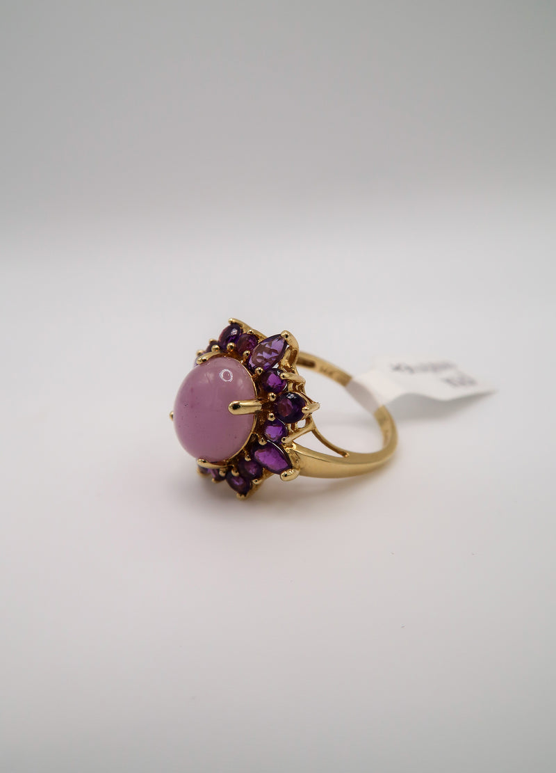 Vintage 14k yellow gold ring with purple jade and amethyst stone halo