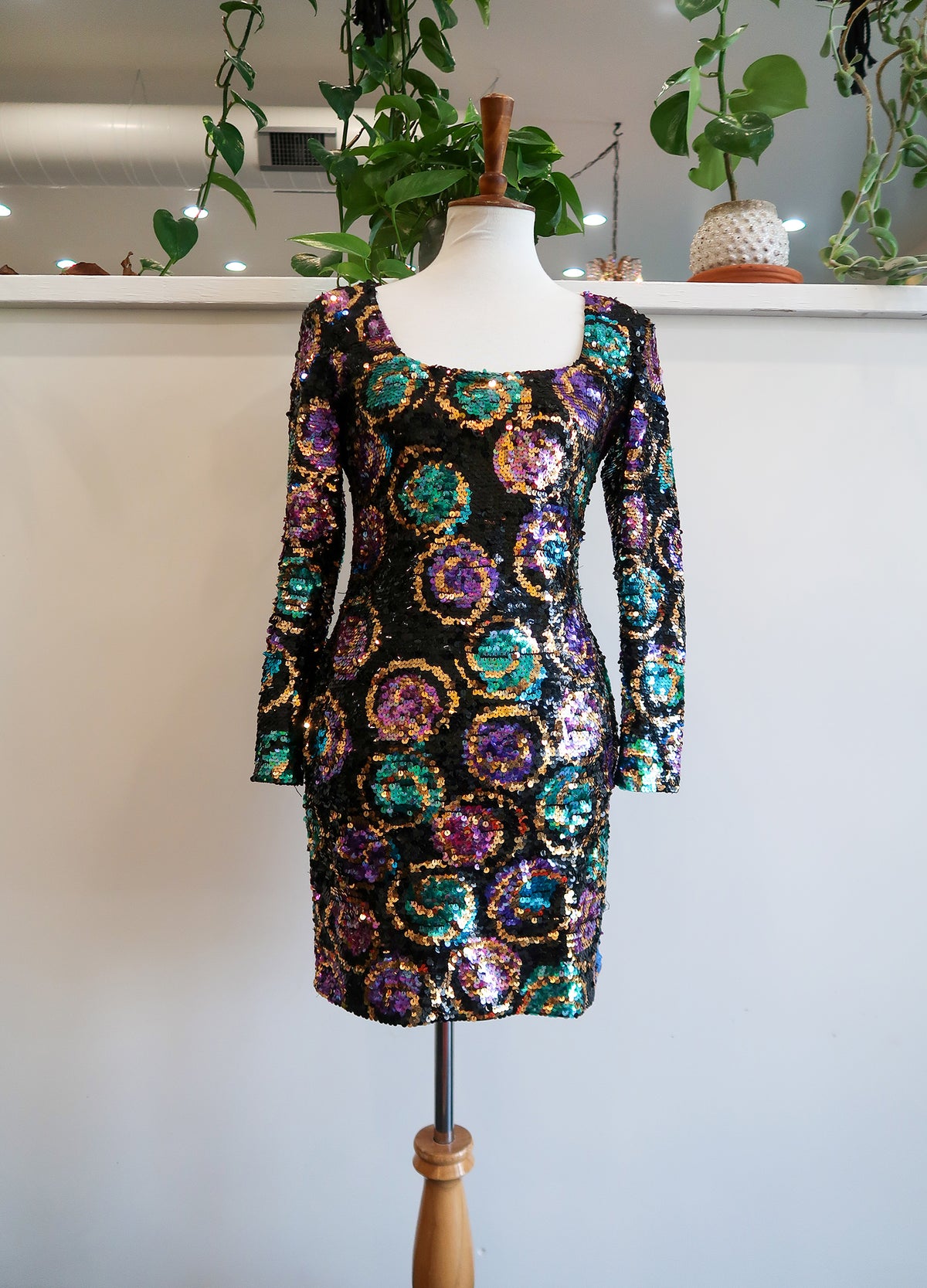 TreatÜrself special Vintage dress SCHL001594-1_grande.jpg?v=