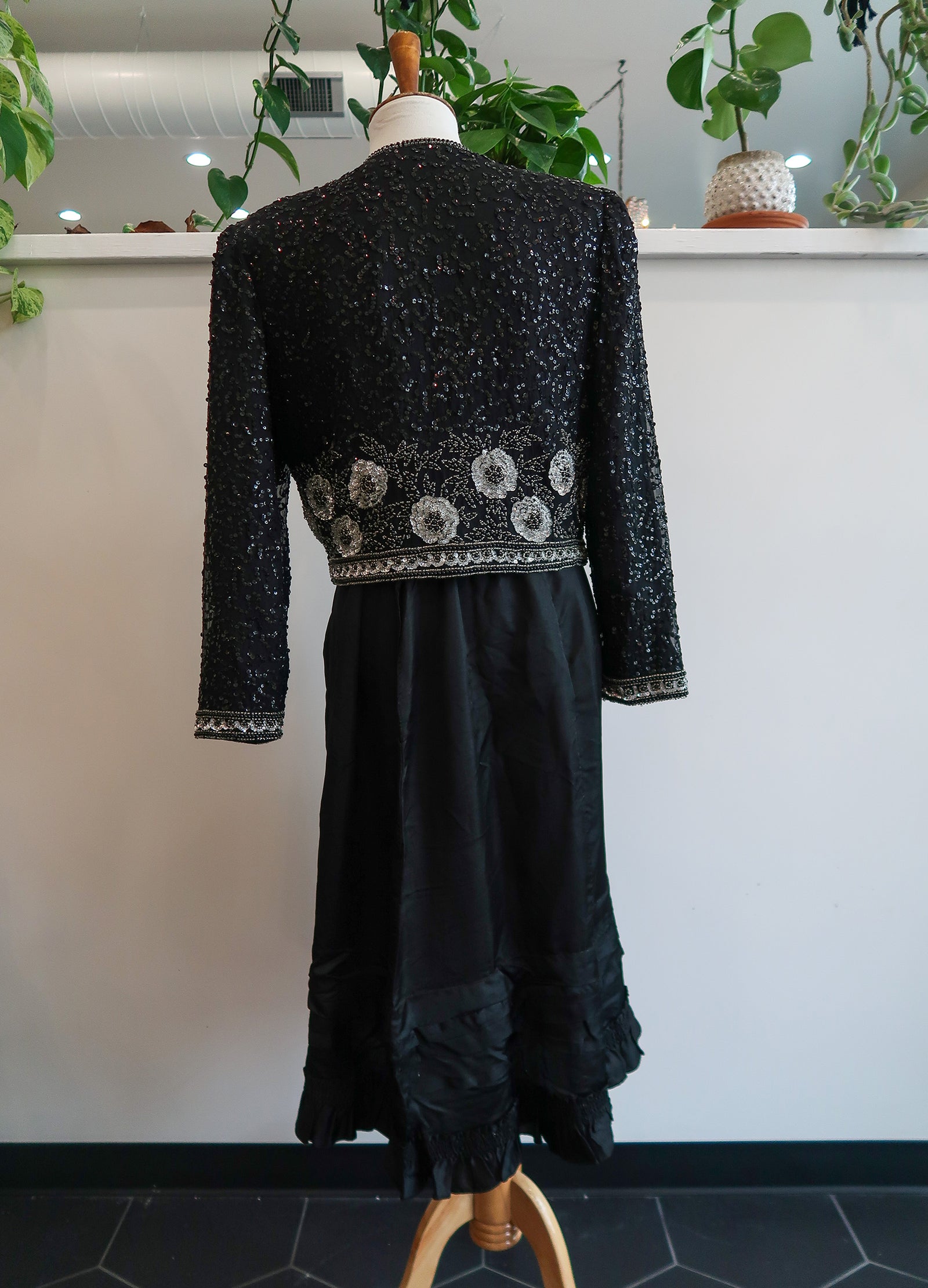 ジャケット・アウター sahara Lace Cuff Over Jacket 新品未使用】 sahara Lace Cuff Over Jacket Lace Bomber Jacket